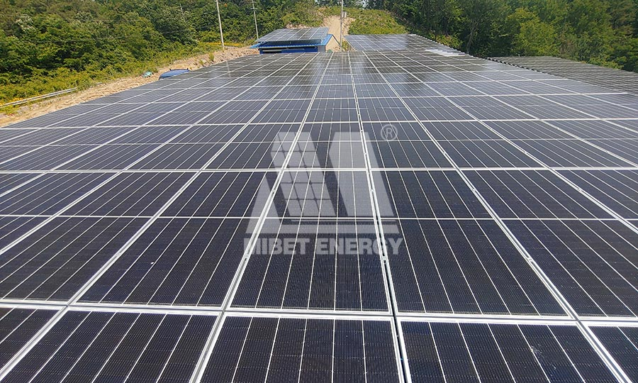 韓國(guó)彩鋼瓦光伏支架項(xiàng)目-2