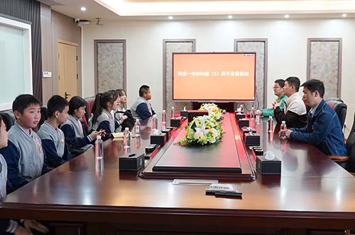 匠心鑄造新能，聚力啟迪未來(lái)！邁貝特?cái)y手青少年探索綠色智造工廠